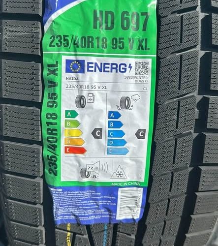 Haida HD697 Winter 235/40R18